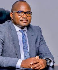 YOU ARE A VERY LAZY PRO! Ugandans Tell off UNDA P.R.O for Ranting over New Vision Reporting of crisis at his Organization